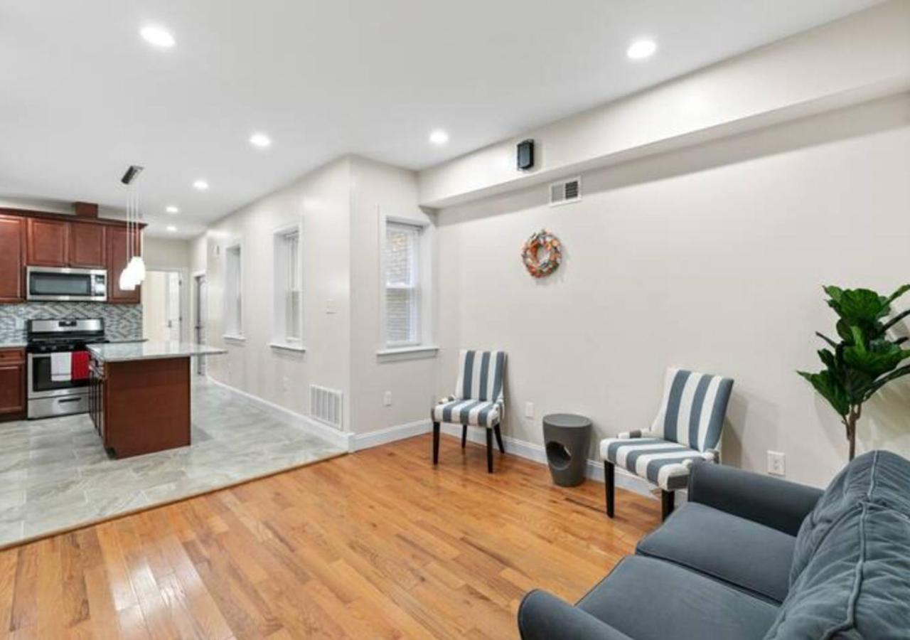 Newly Renovated Guest Rooms Near Transportation 费城 外观 照片