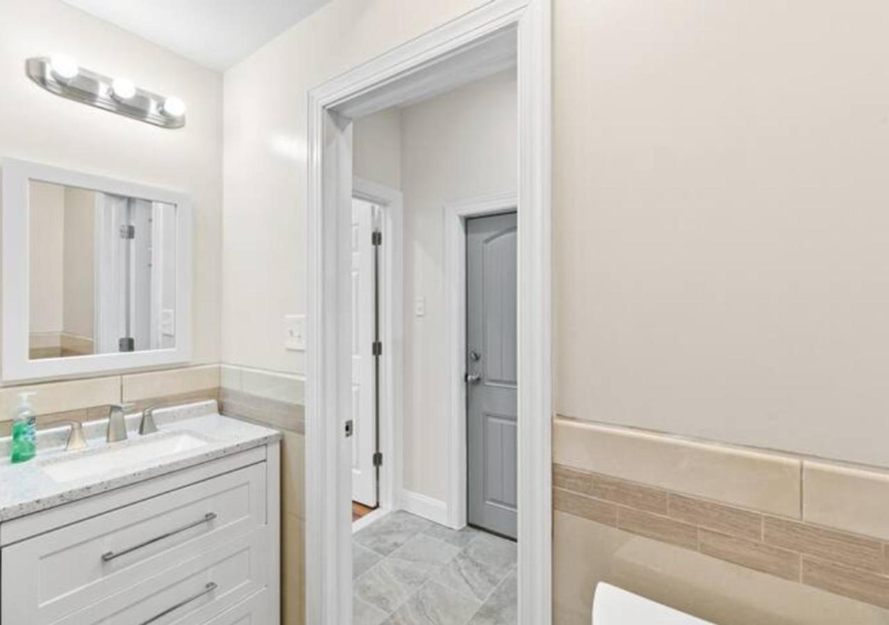 Newly Renovated Guest Rooms Near Transportation 费城 外观 照片